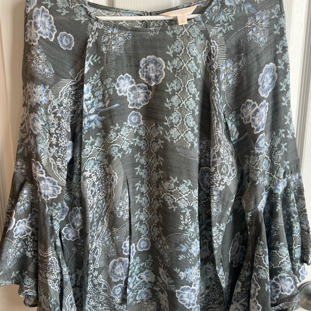 LC Lauren Conrad Charcoal and Sky Blue Patterned Flowy Blouse